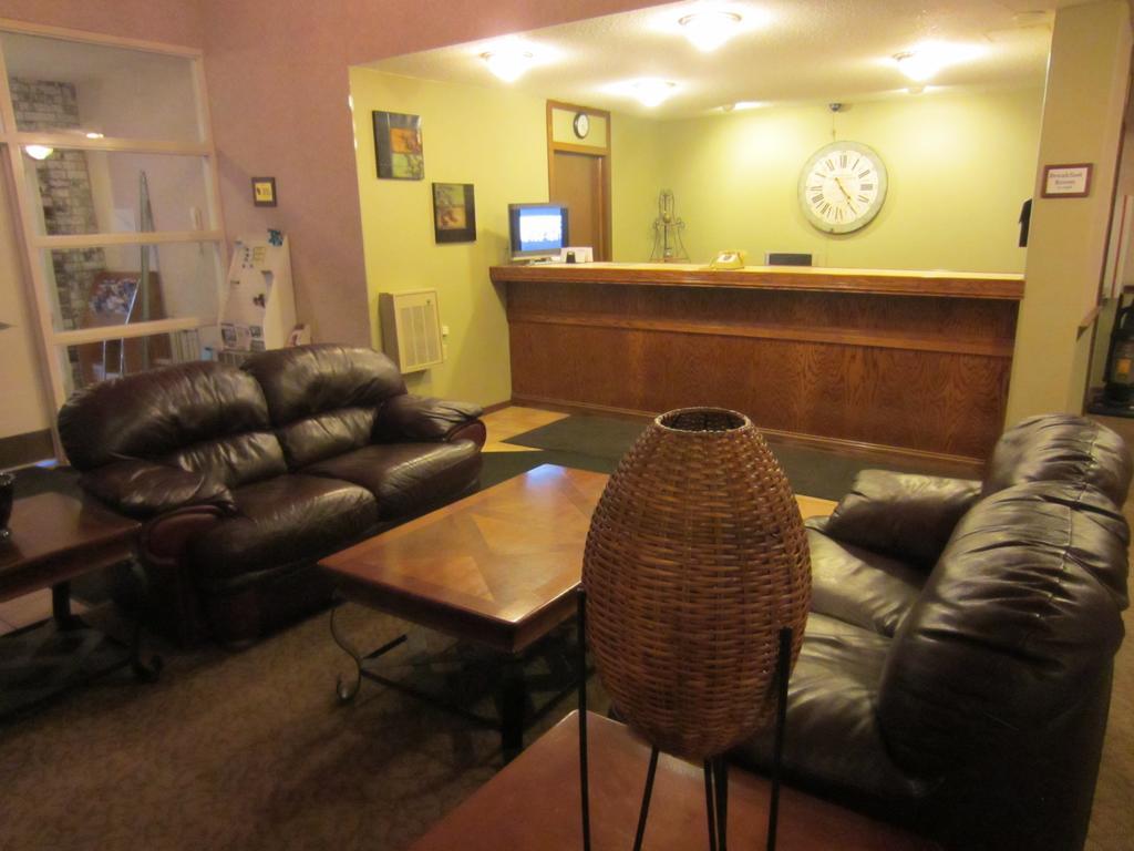 Ripon Welcome Inn And Suites Экстерьер фото