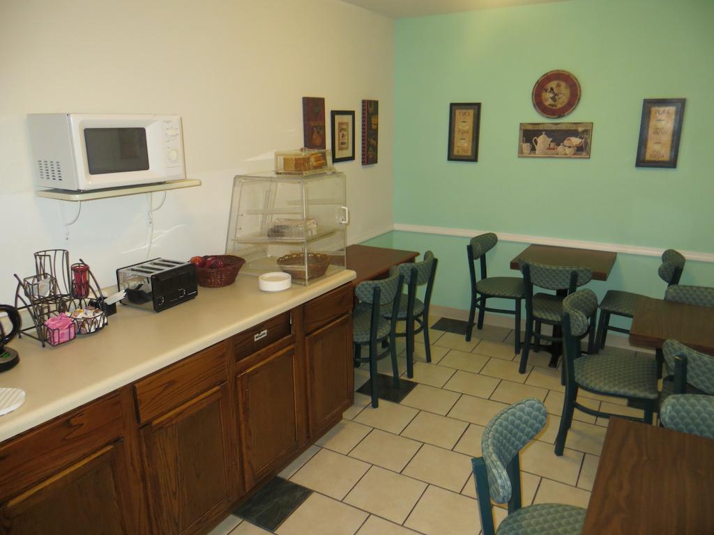 Ripon Welcome Inn And Suites Экстерьер фото
